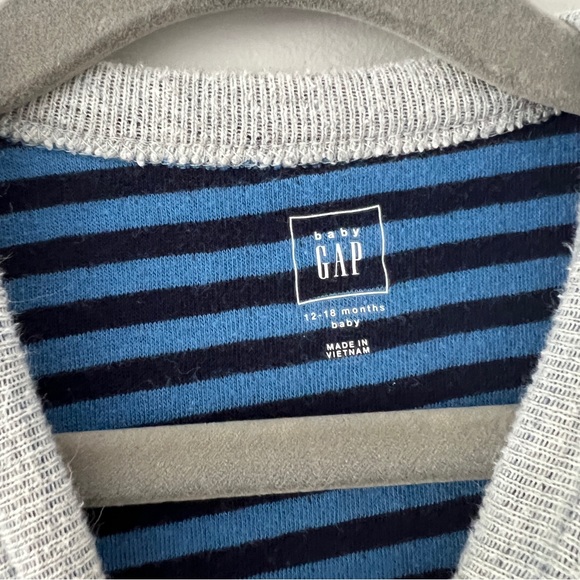 GAP Captain Crew Neck Sweater - Picture 5 of 6